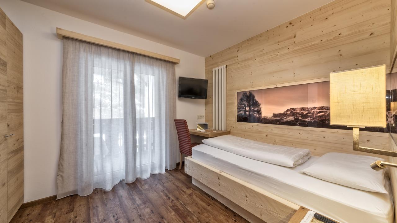 Hotel Interski Santa Cristina Val Gardena Exterior foto